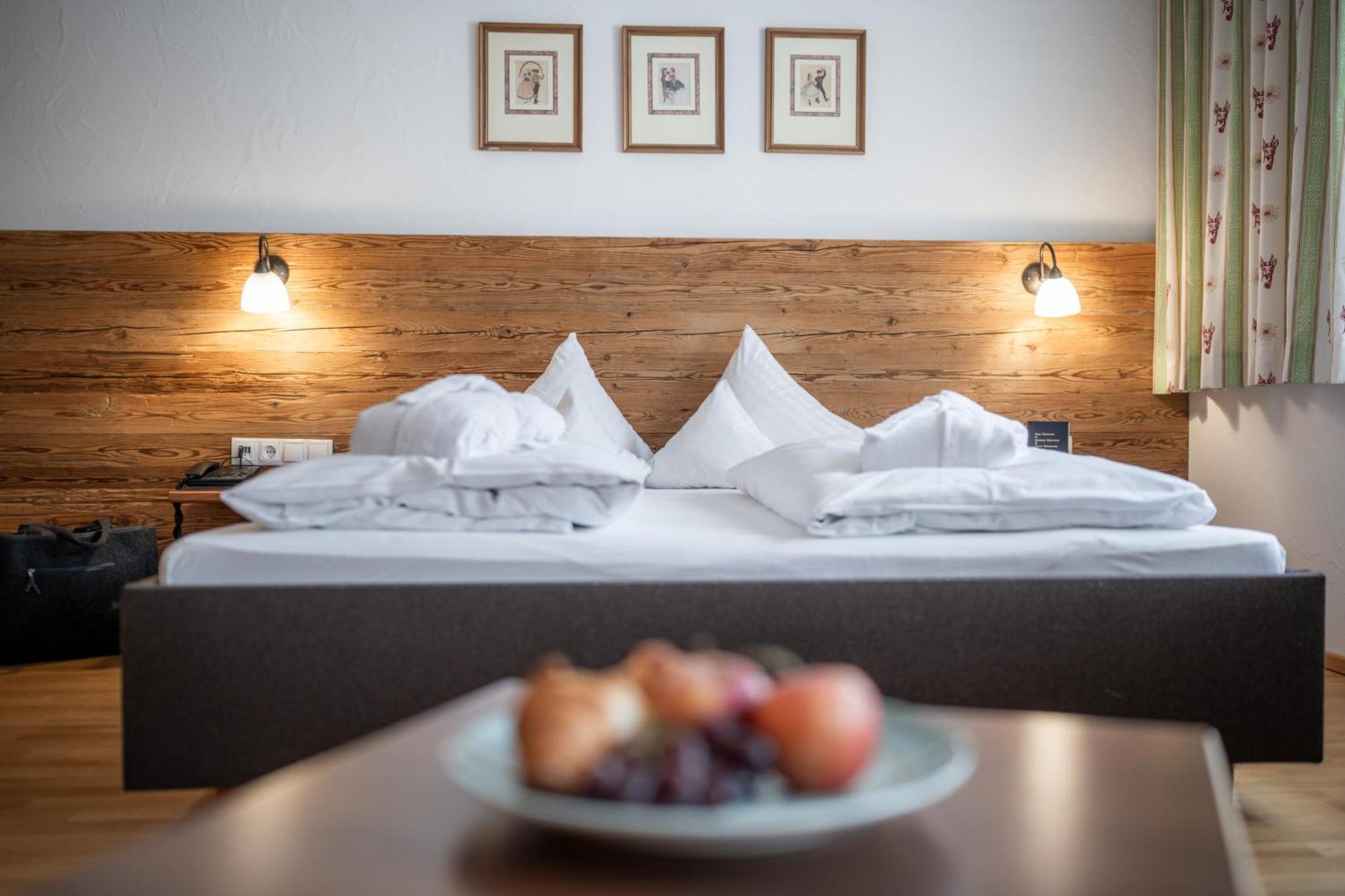 Das Posthaus Stubai&Smart Hotel ฟูลป์เมส ภายนอก รูปภาพ