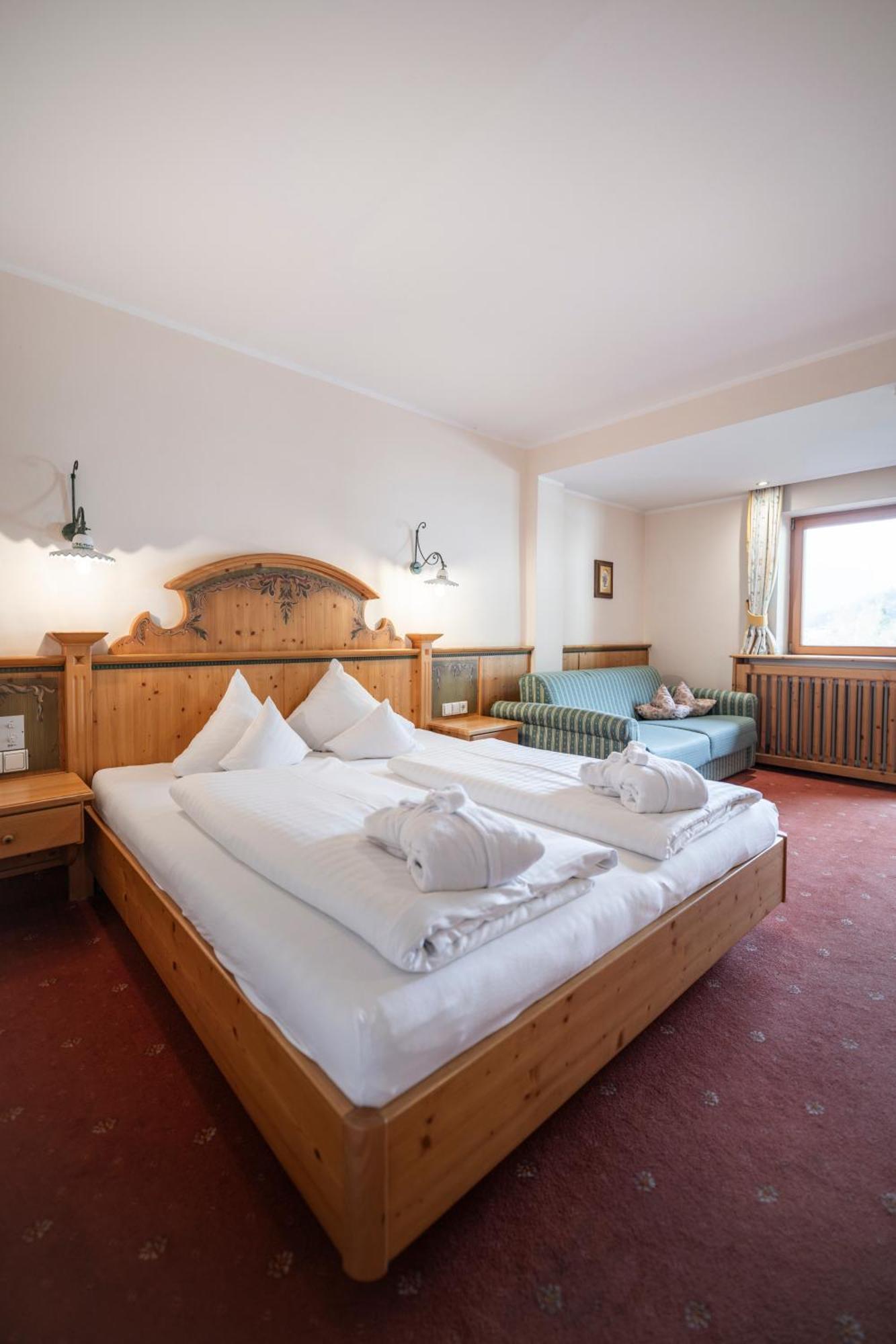 Das Posthaus Stubai&Smart Hotel ฟูลป์เมส ภายนอก รูปภาพ